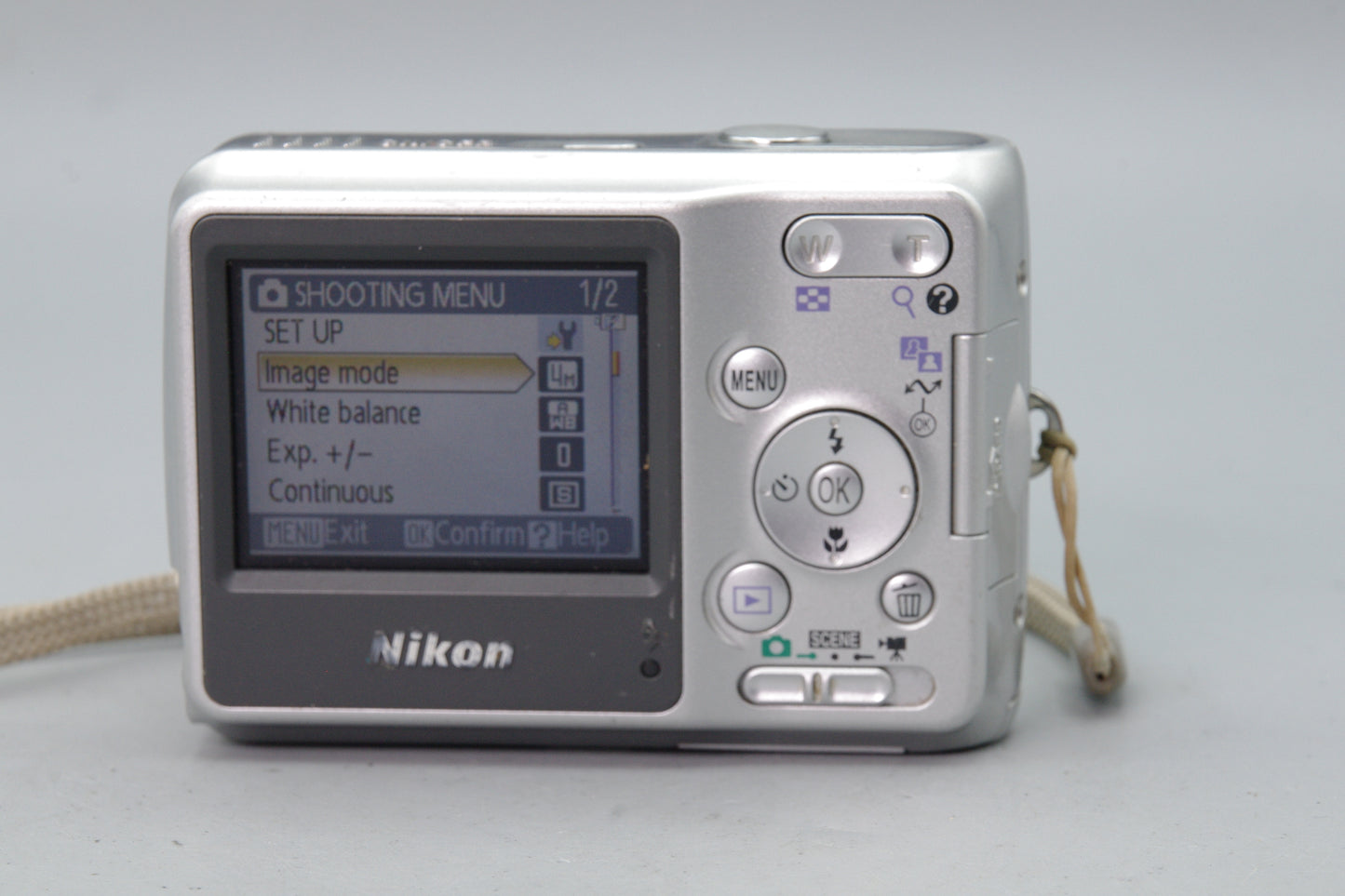 Nikon Coolpix L4 4MP Compact Digital Camera – VGC