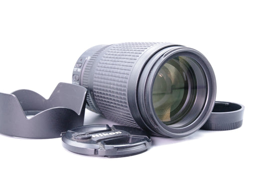 Nikon AF-S Nikkor 70-300mm F/4.5-5.6G VR FX DX Lens Excellent