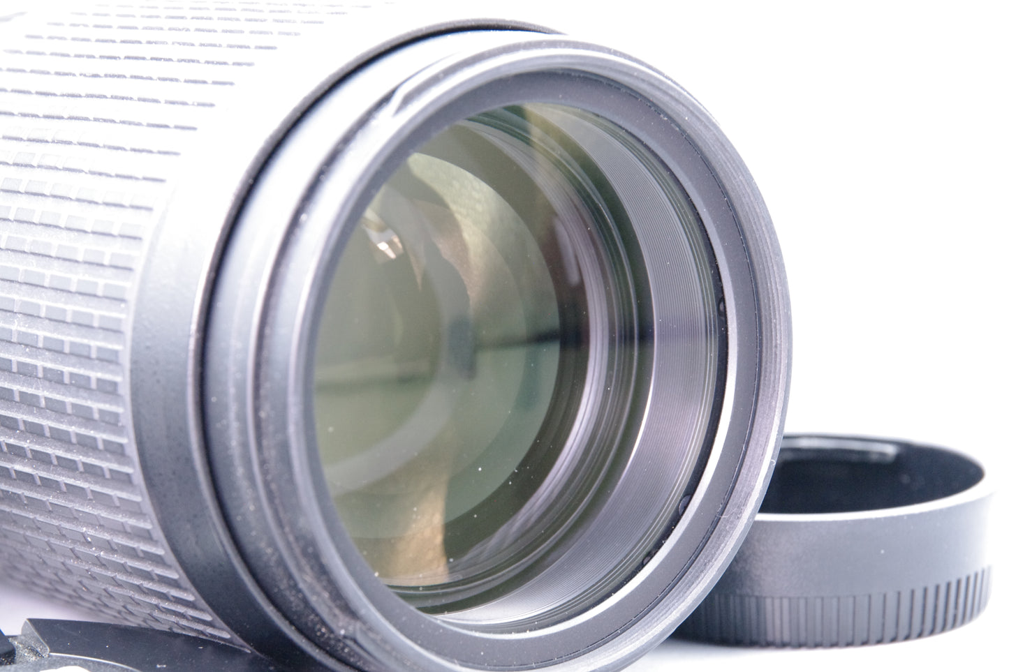 Nikon AF-S Nikkor 70-300mm F/4.5-5.6G VR FX DX Lens Excellent