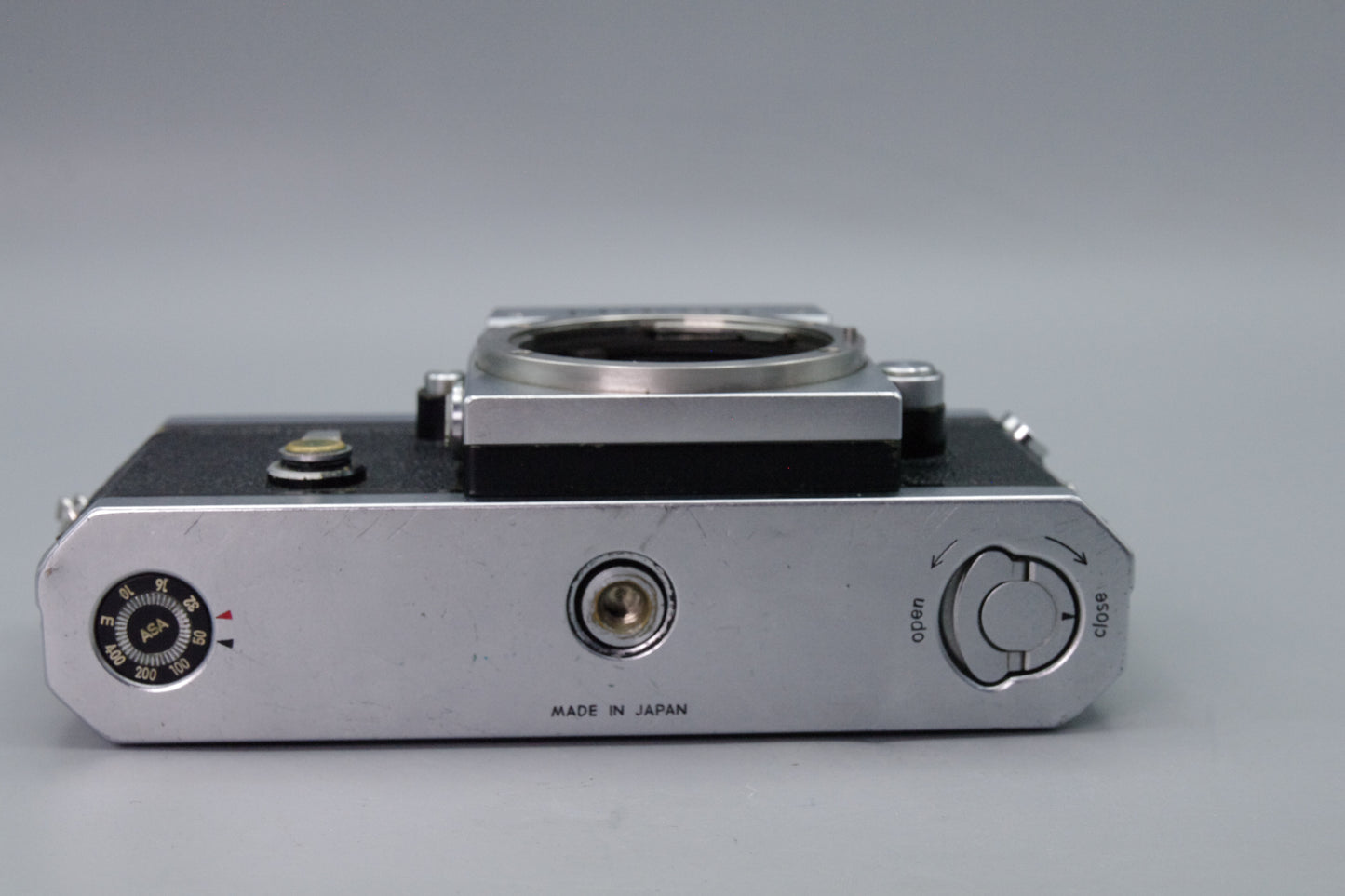 Nikon F 35mm SLR Camera Body – Classic Vintage Film Camera – Serviced
