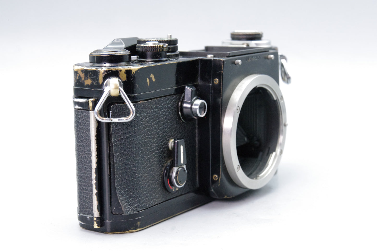 Nikon F2 35mm SLR Camera Body – No Viewfinder – Shutter Working