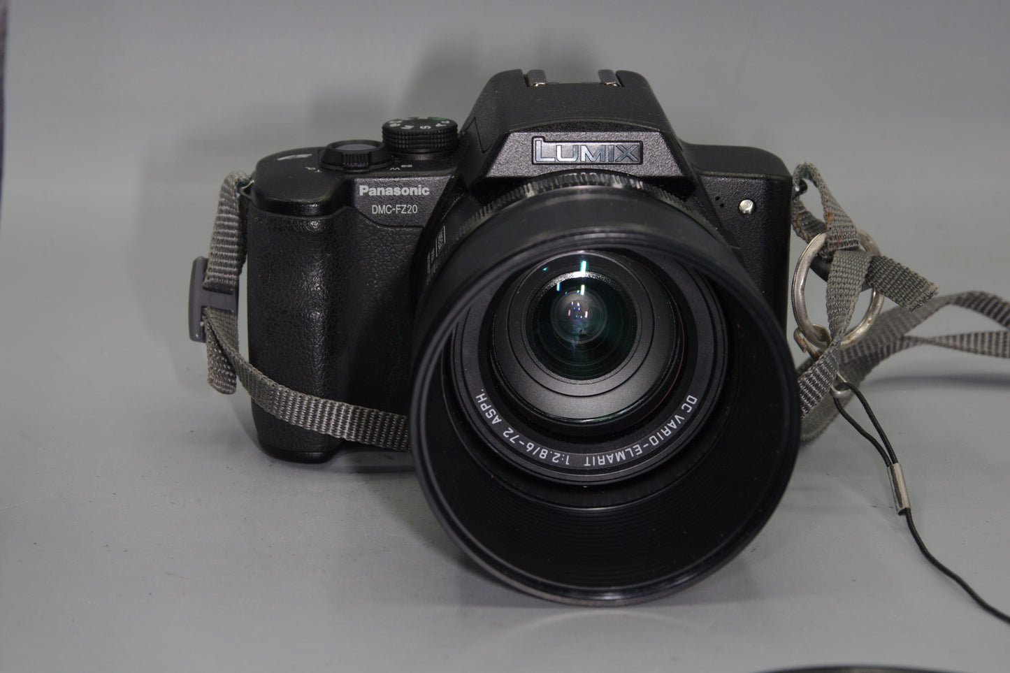 Panasonic Lumix DMC-FZ20 5MP 12X Zoom Digital Bridge Camera  - Excellent