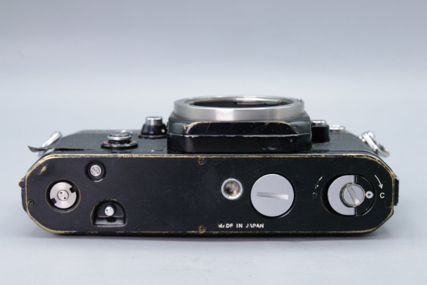 Nikon F2 35mm SLR Camera Body – No Viewfinder – Shutter Working