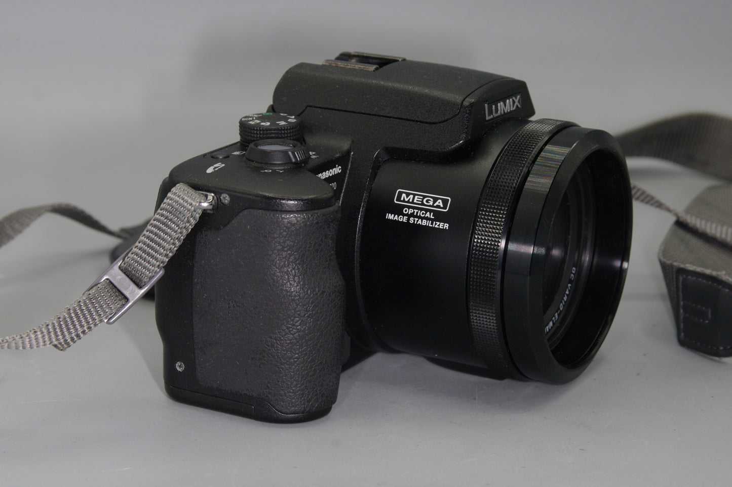 Panasonic Lumix DMC-FZ20 5MP 12X Zoom Digital Bridge Camera  - Excellent