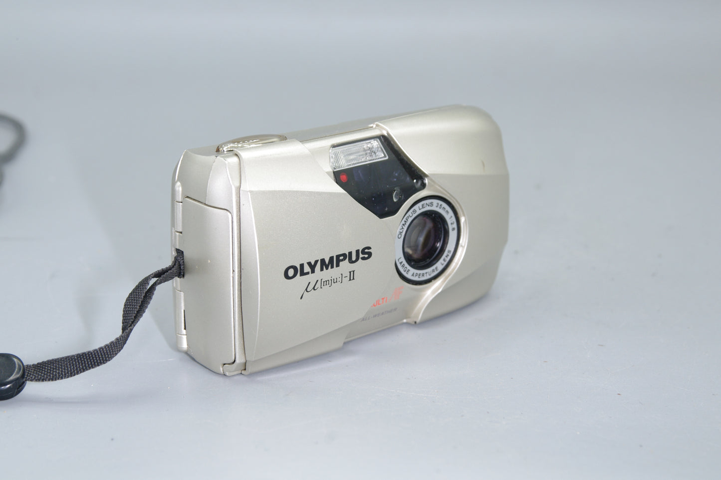 Olympus MJU II Ultra Compact 35mm Camera with 35mm F/2.8 Lens and case