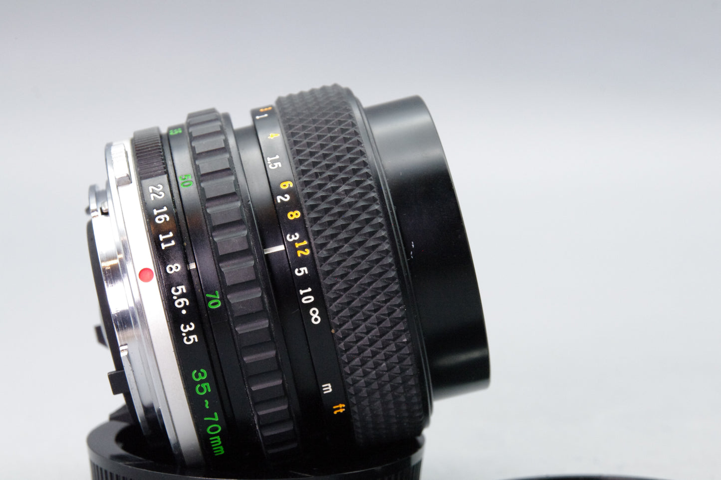 Olympus S Zuiko 35-70mm f/3.5-4.5 Zoom Lens OM Mount – Tested, Very Good