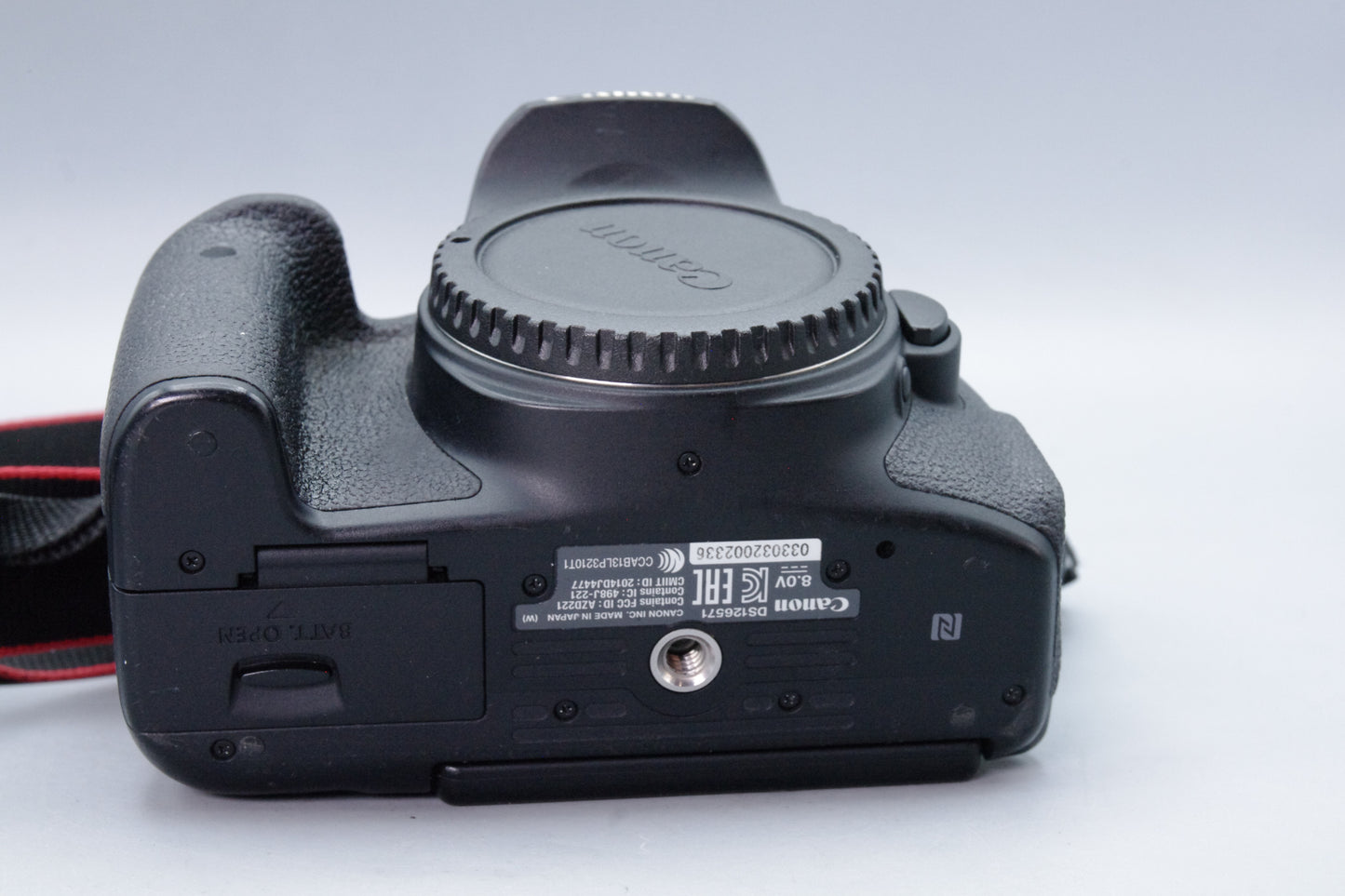 Canon EOS 750D 24MP DSLR Camera – Excellent Condition