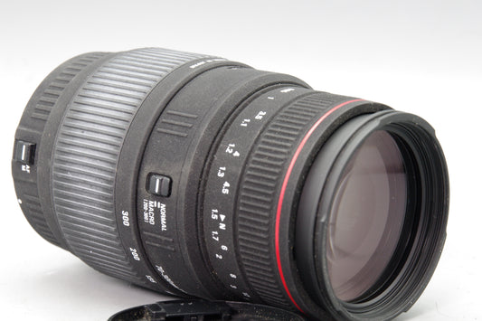 Sigma 70–300mm f/4–5.6 DG APO AF Lens – Sony A Mount – Caps Included VGC