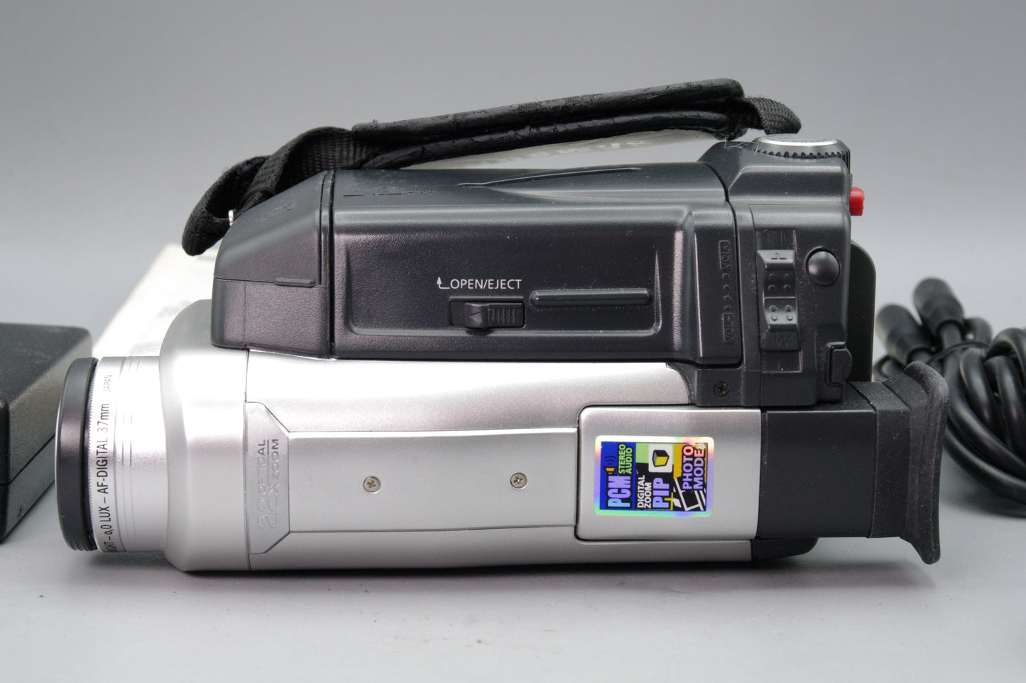 Samsung VP‑D10 MiniDV Camcorder – Tested – Fully Working – Very Good Condition