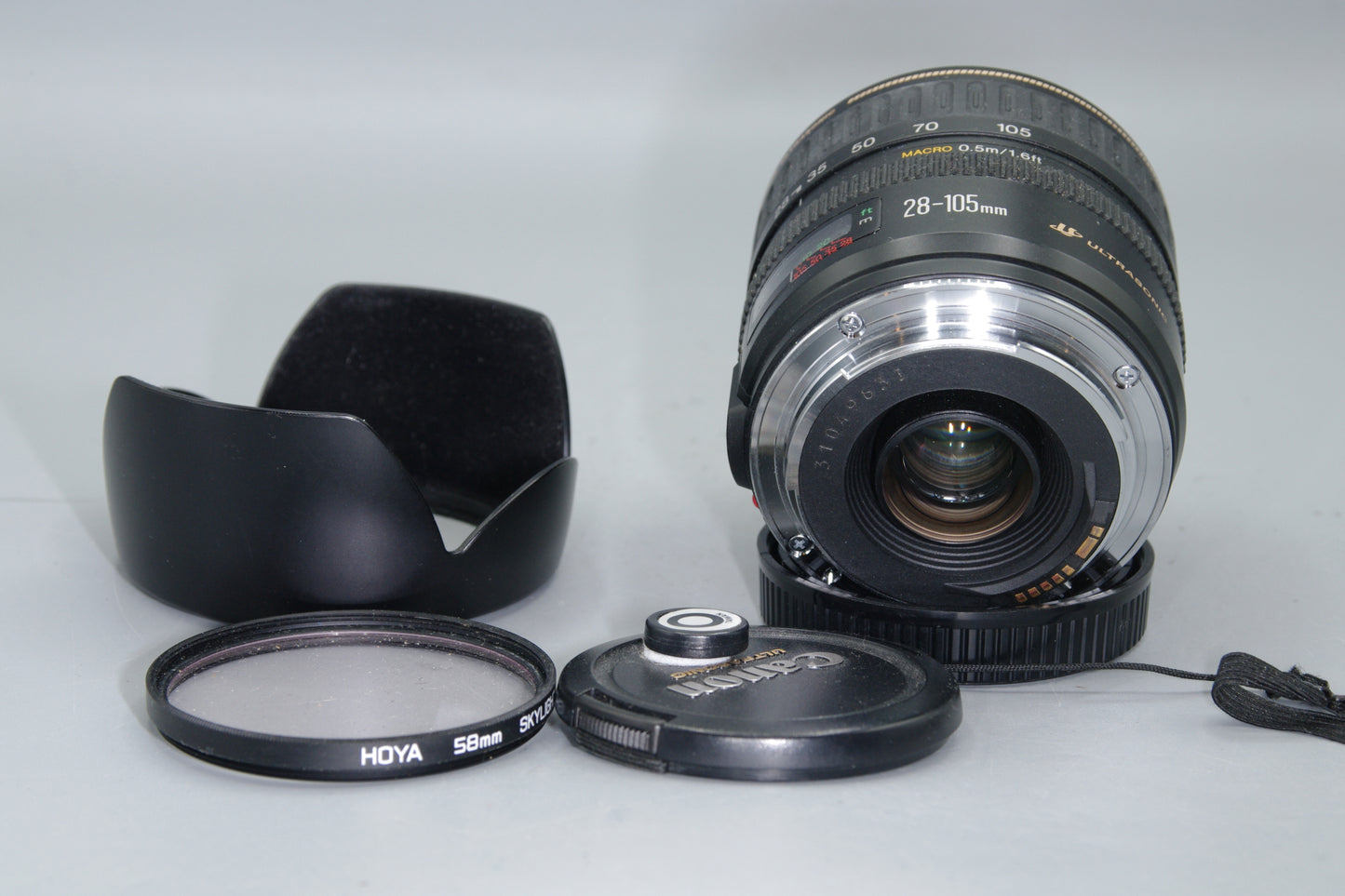 Canon EF 28-105mm F/3.5-4.5 Ultrasonic AF Zoom Lens with Caps and Hood