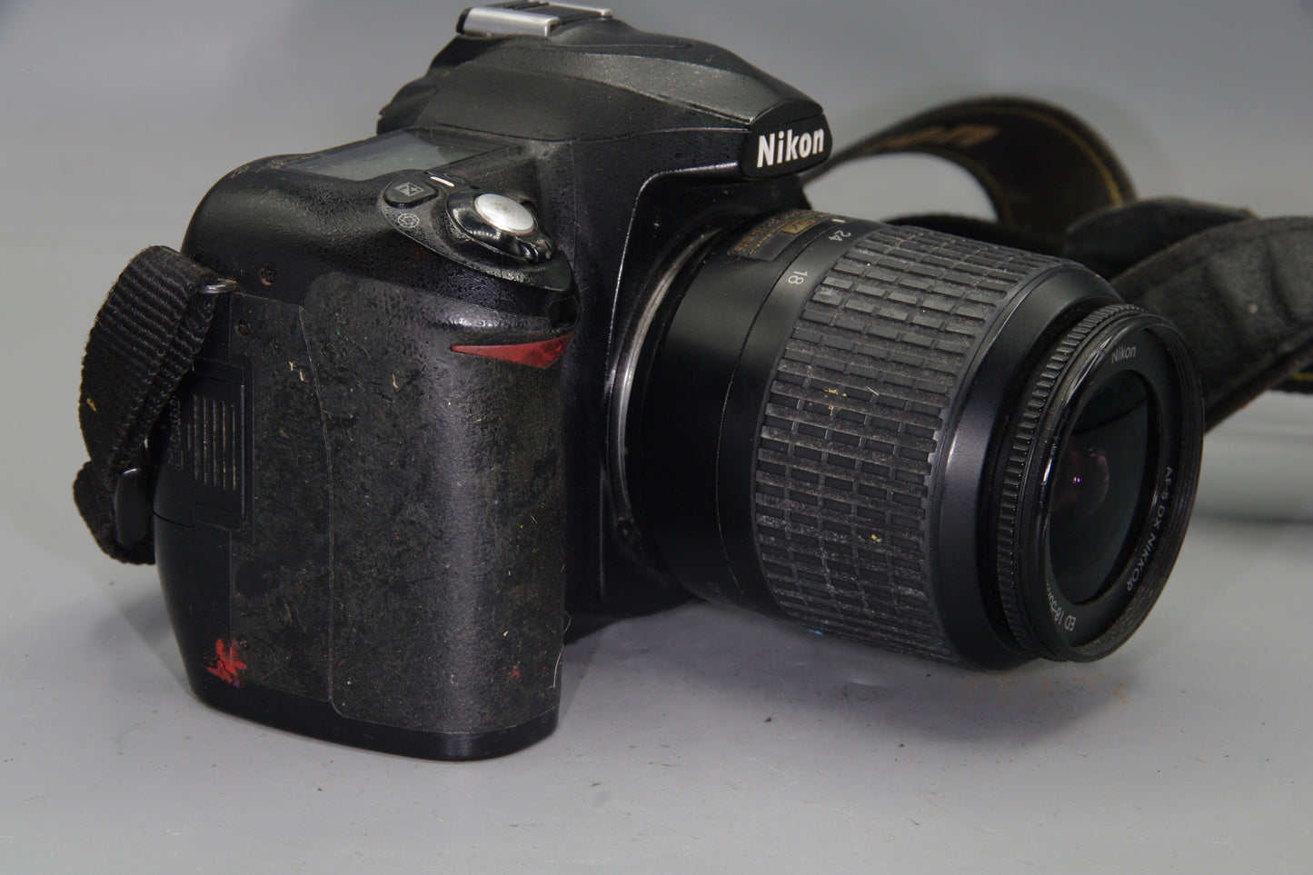 Nikon D50 DSLR 6.1MP + 18-55mm Lens – Tatty Body, Loose Mount – but working
