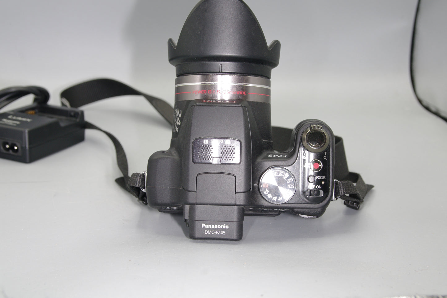 Lumix FZ45 14MP 24X Zoom Digital Bridge Camera - Excellent