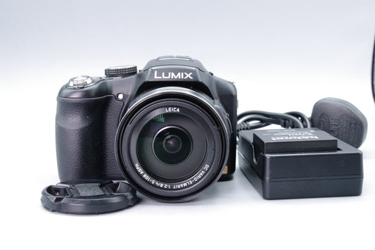 Panasonic Lumix DMC‑FZ200 12MP Bridge Camera  – Excellent Condition