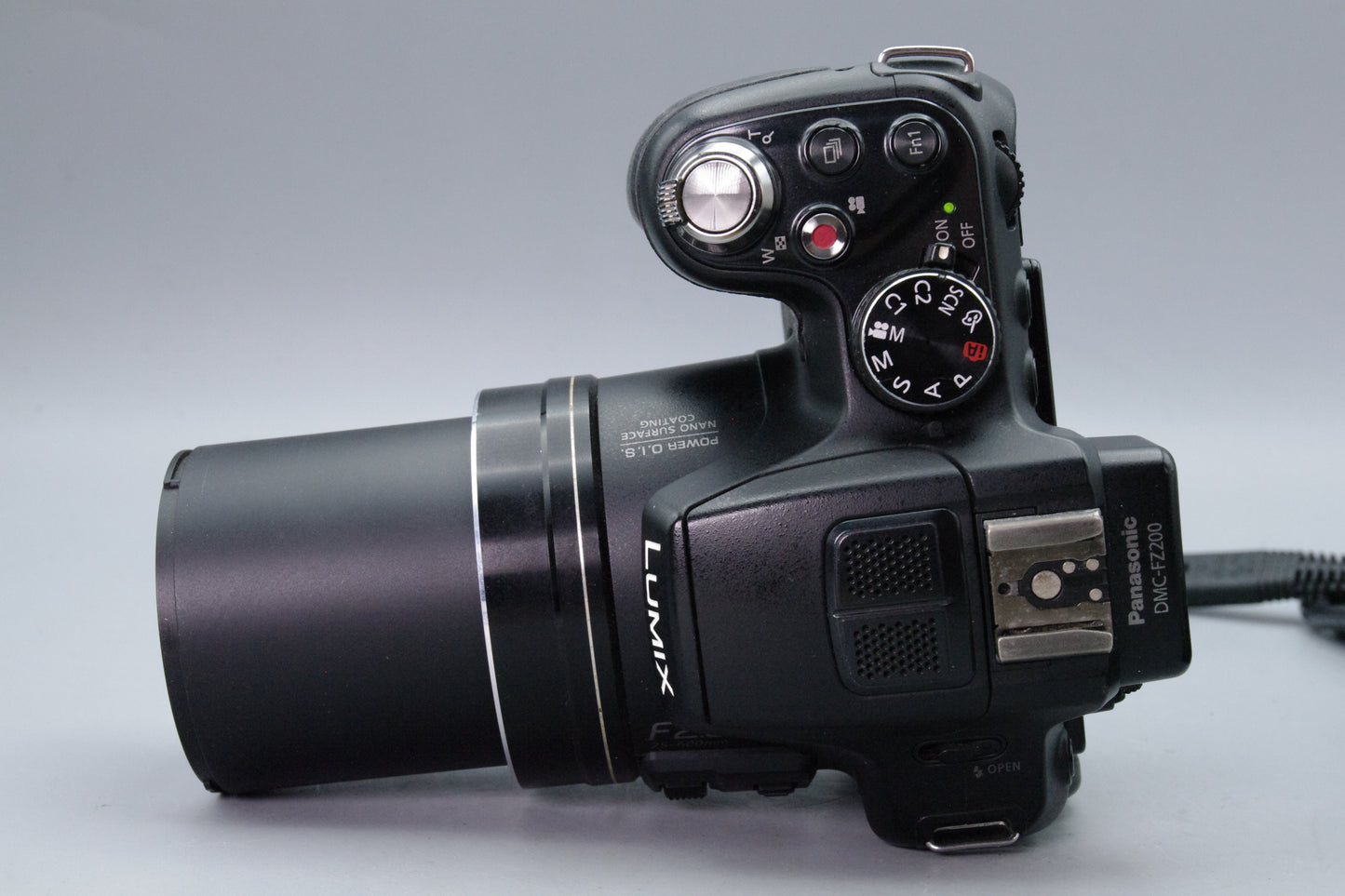 Panasonic Lumix DMC‑FZ200 12MP Bridge Camera  – Excellent Condition