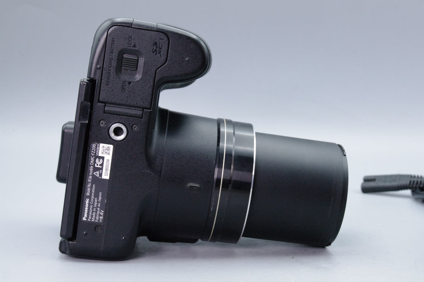 Panasonic Lumix DMC‑FZ200 12MP Bridge Camera  – Excellent Condition