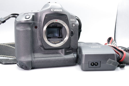 Canon EOS‑1D Mark II N DSLR Camera – Tested & Working – With Charger