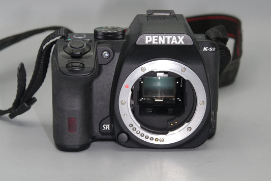 Pentax K-s2 20.1MP DSLR - Excellent, Low Shutter Count 1231