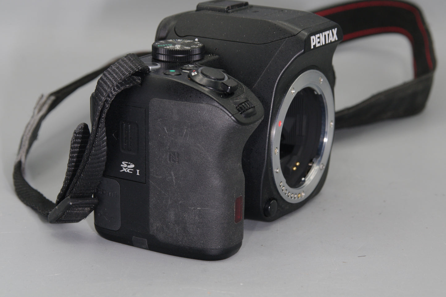 Pentax K-s2 20.1MP DSLR - Excellent, Low Shutter Count 1231