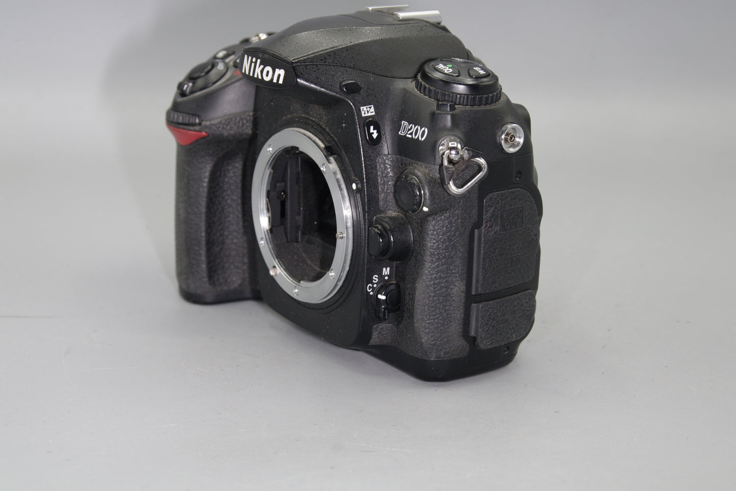 Nikon D200 10.2MP DSLR, Low S/C 11581