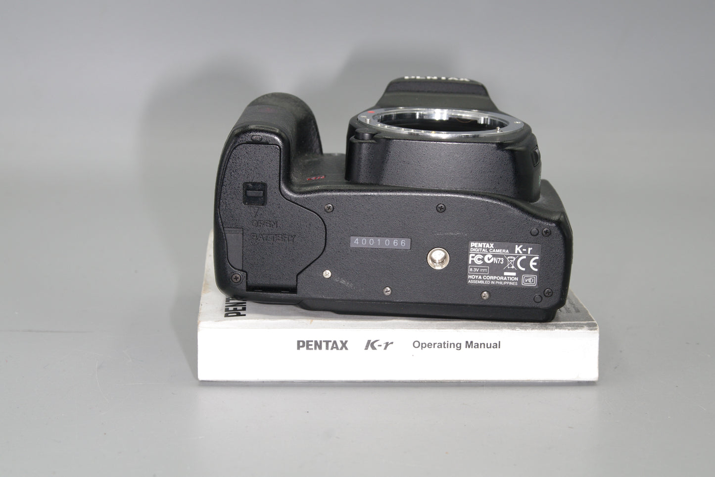 Pentax K-r 12.4MP DSLR - Very Low Shutter Count 4761
