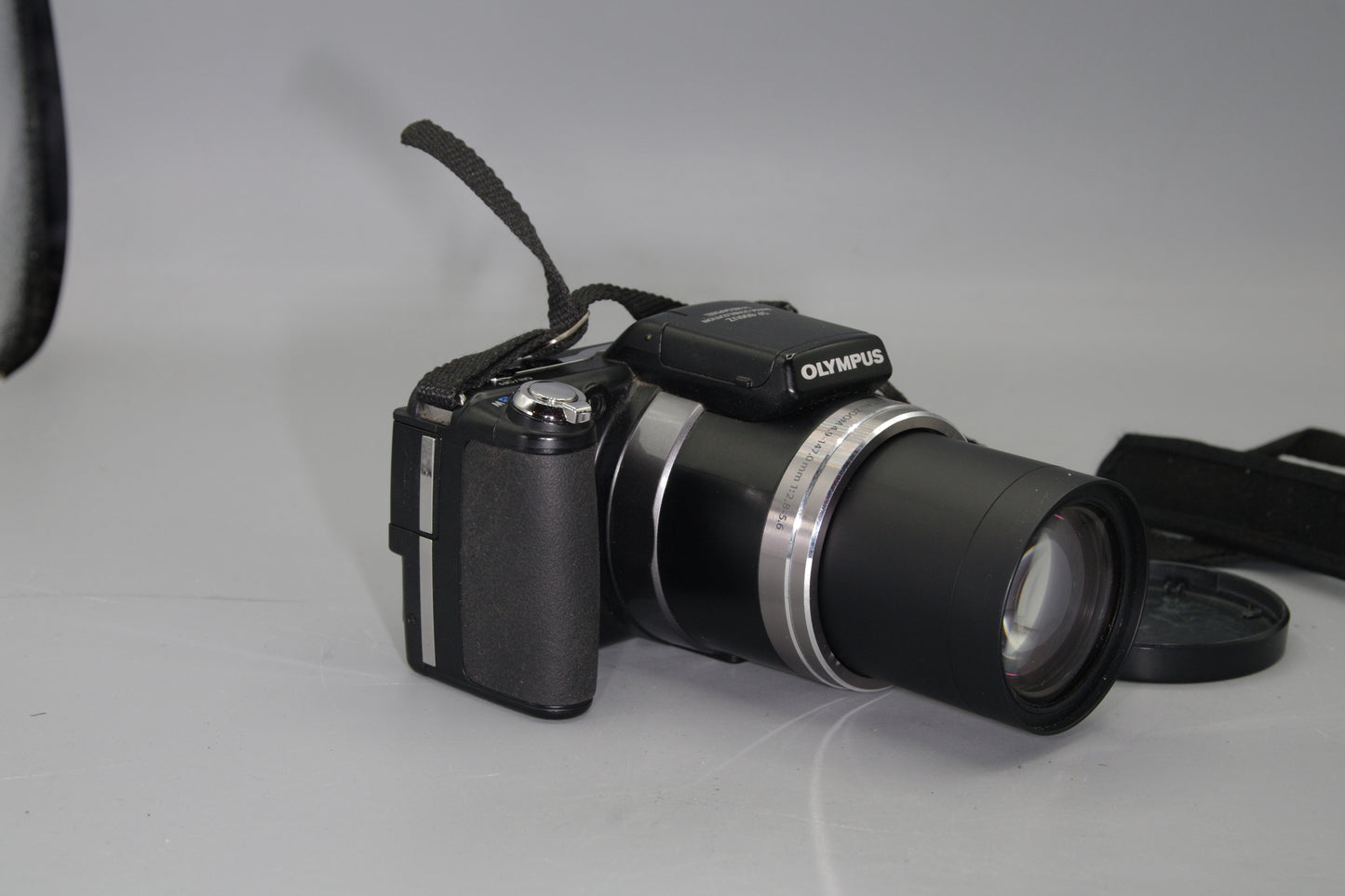 Olympus SP-800UZ 14MP 30X Zoom Digital  Bridge Camera