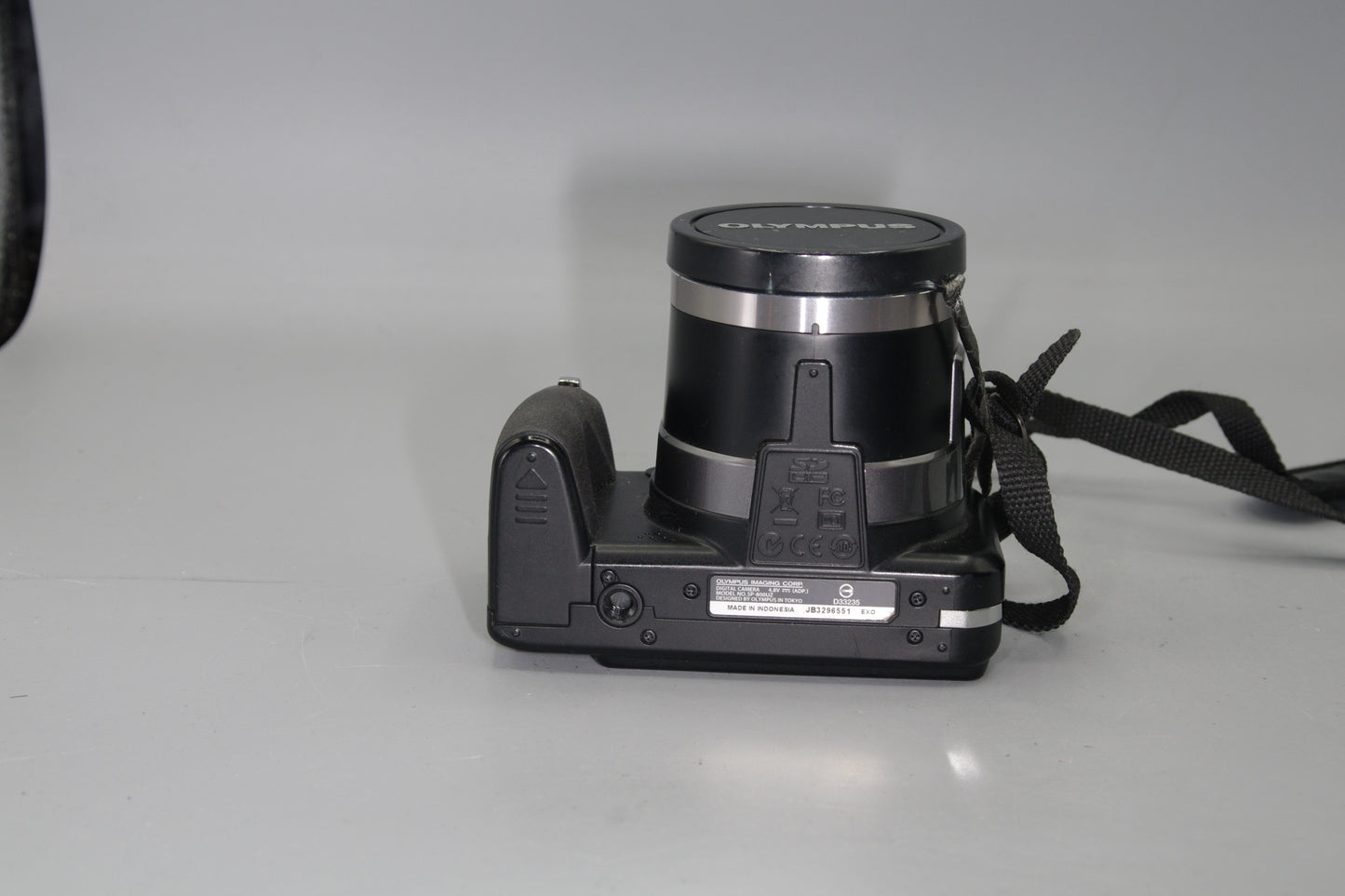 Olympus SP-800UZ 14MP 30X Zoom Digital  Bridge Camera