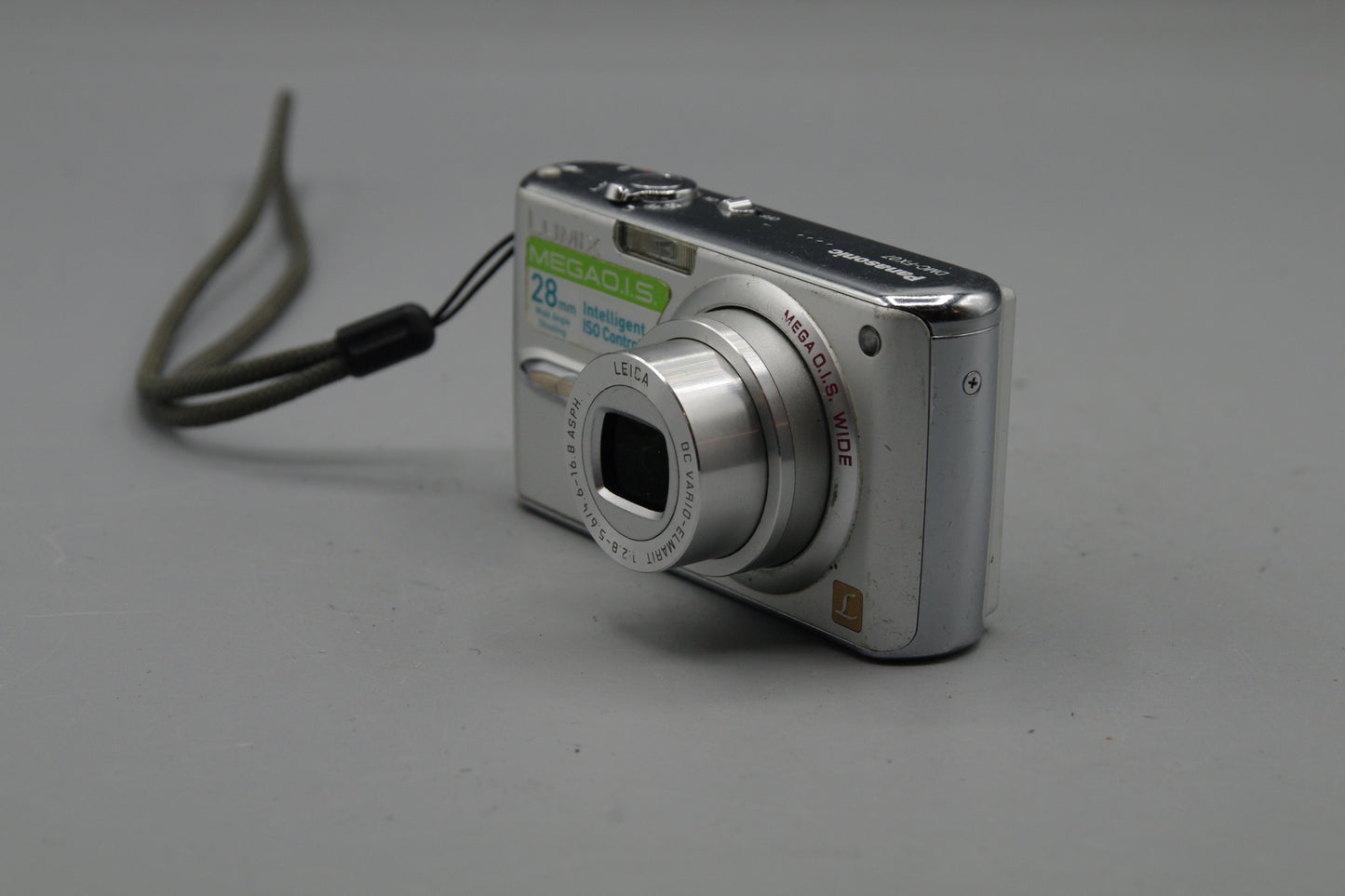 Panasonic Lumix DMC-FX07 7.2MP Digital Compact