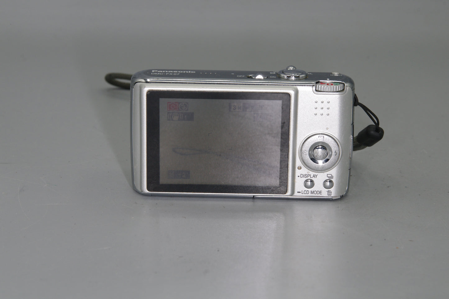Panasonic Lumix DMC-FX07 7.2MP Digital Compact