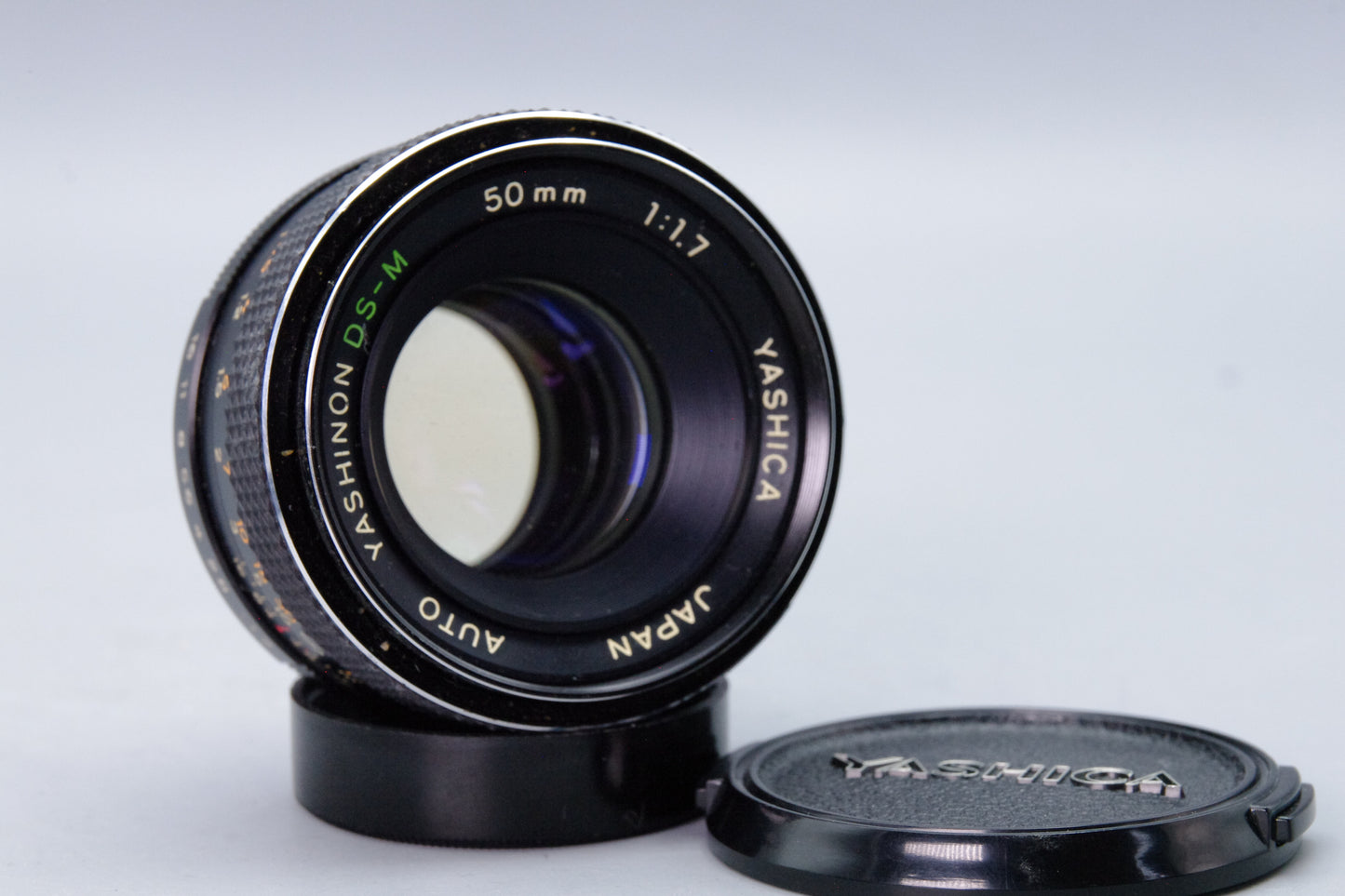 Yashica Auto Yashinon DS‑M 50mm f/1.7 M42 Lens – Vintage Prime – Excellent