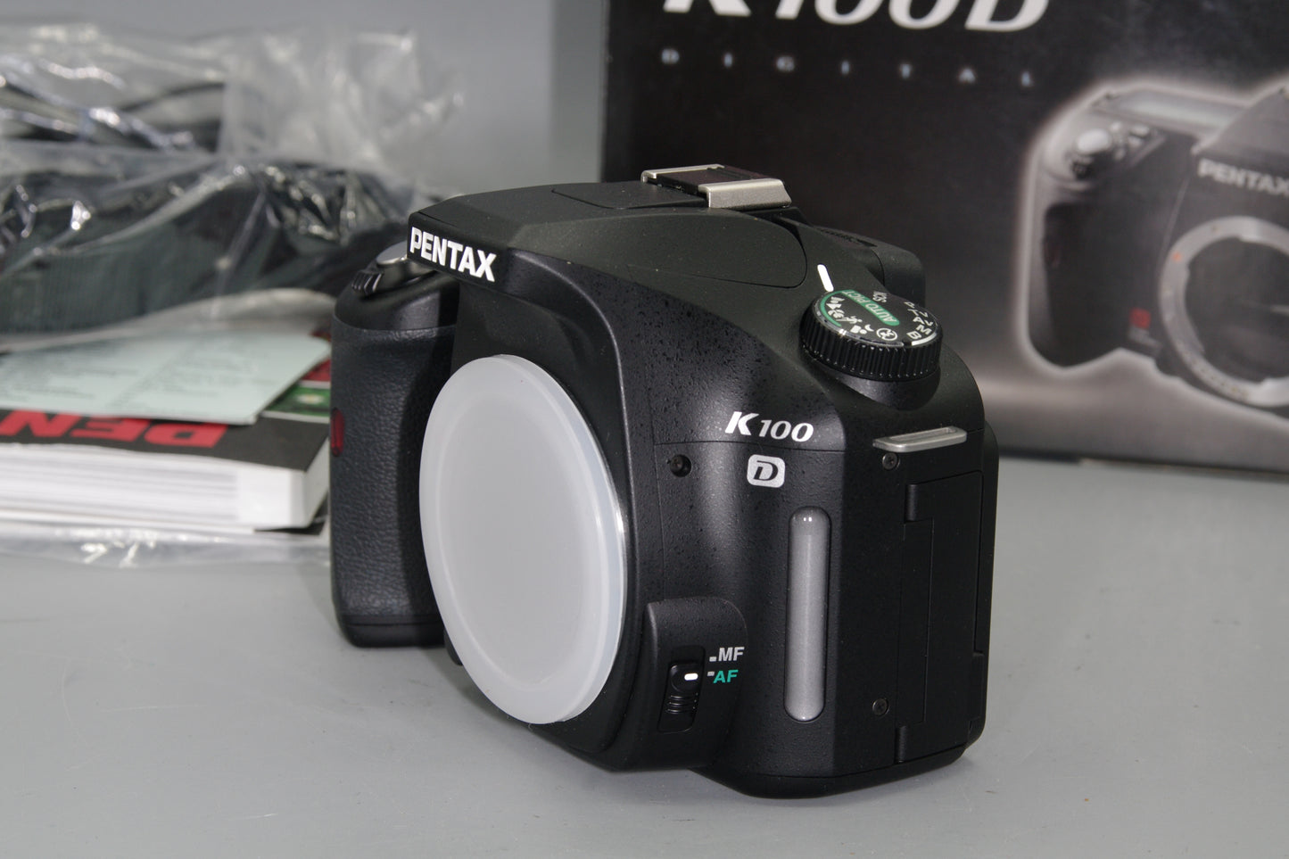 Boxed Pentax K100D 6.1MP DSLR Boxed, Mint Condition - S/C 370