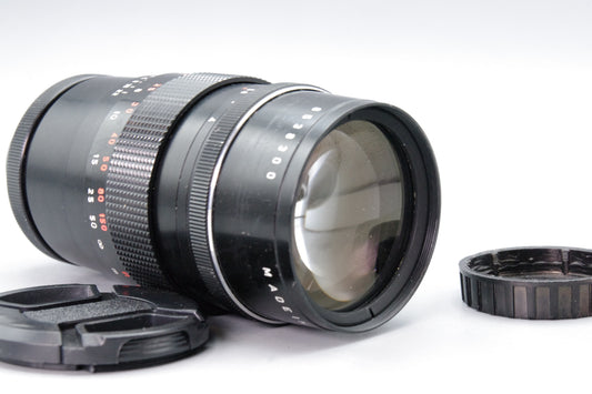 Pentacon 200mm f/4 Telephoto Lens – M42 Mount – Very Good Condition