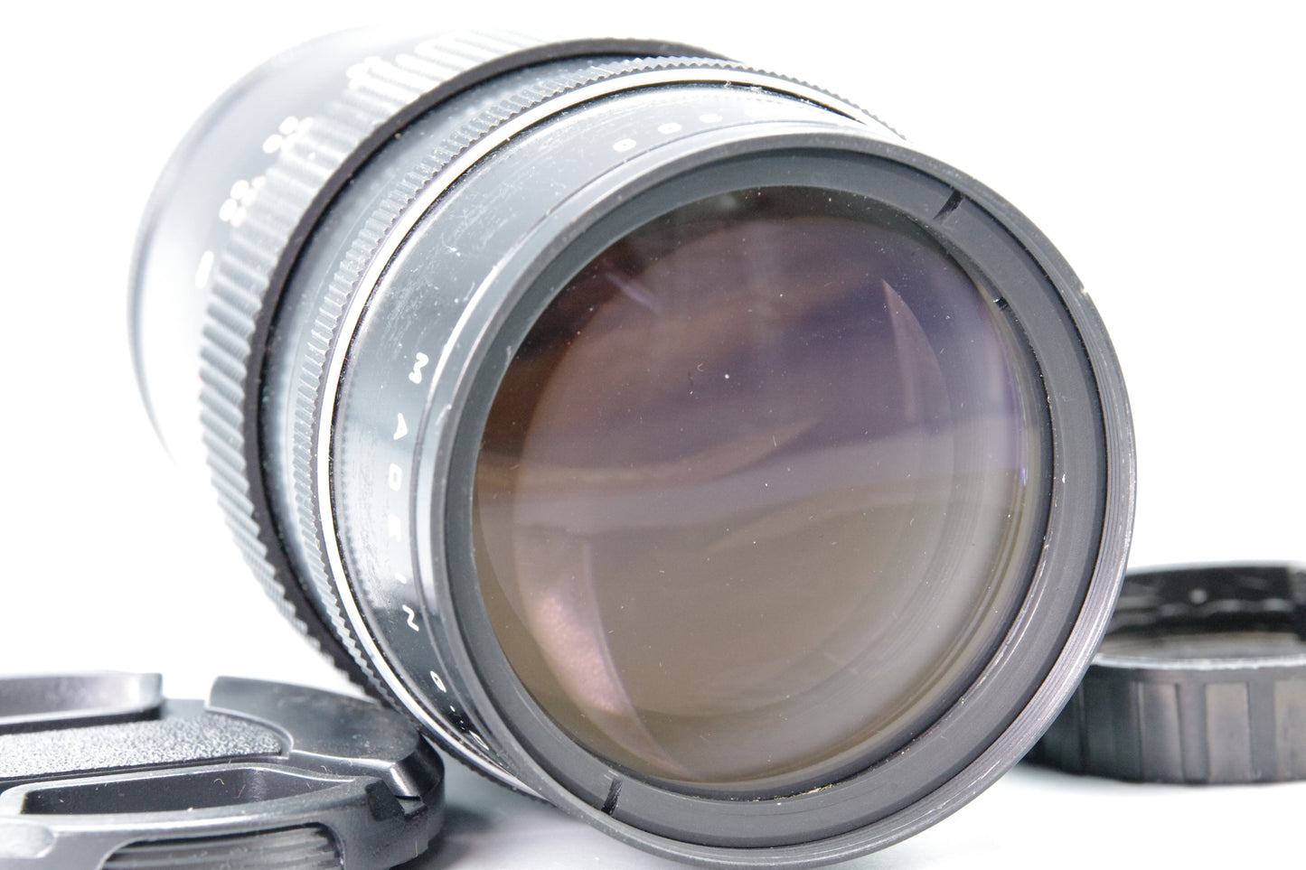 Pentacon 200mm f/4 Telephoto Lens – M42 Mount – Very Good Condition
