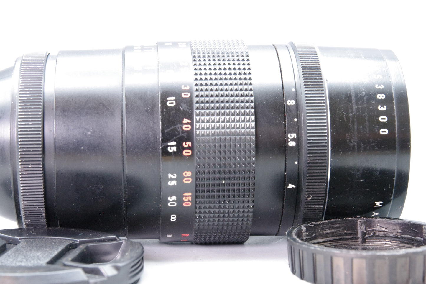 Pentacon 200mm f/4 Telephoto Lens – M42 Mount – Very Good Condition