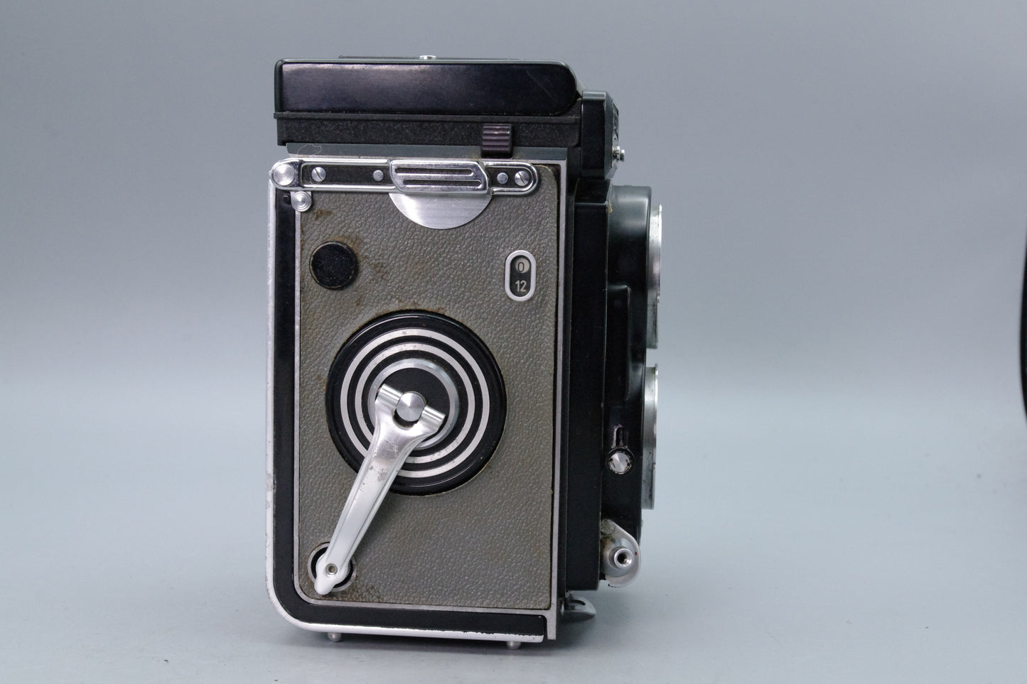 Rolleiflex 3.5 T TLR with 75mm f/3.5 Tessar Lens – Grey – Very Good