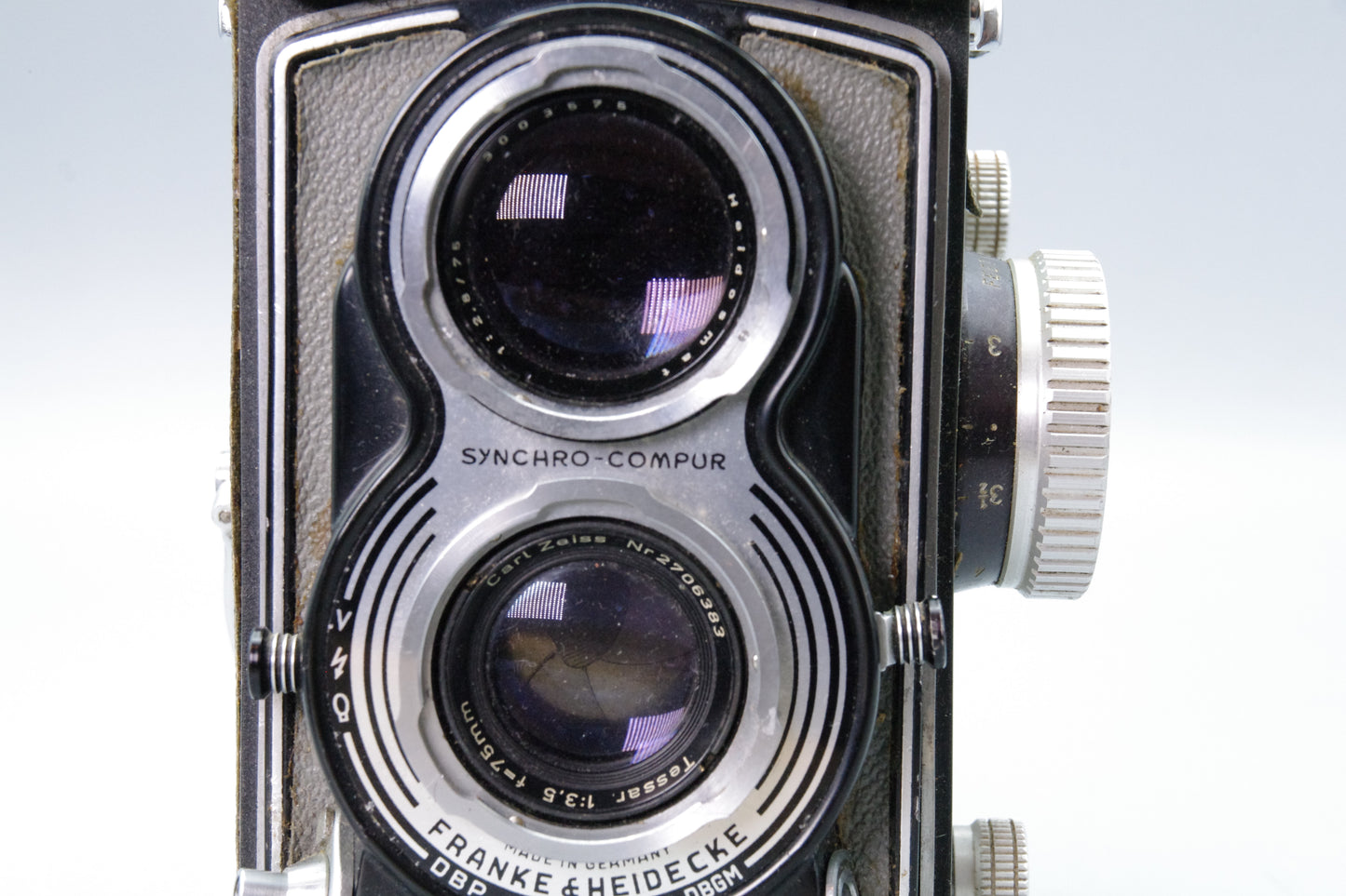 Rolleiflex 3.5 T TLR with 75mm f/3.5 Tessar Lens – Grey – Very Good