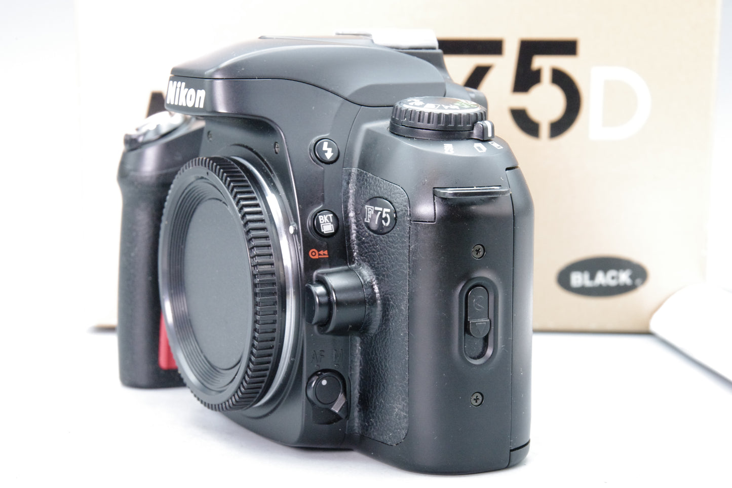 Nikon F75D 35mm Film SLR – Boxed – Near Mint – Classic Lightweight Nikon
