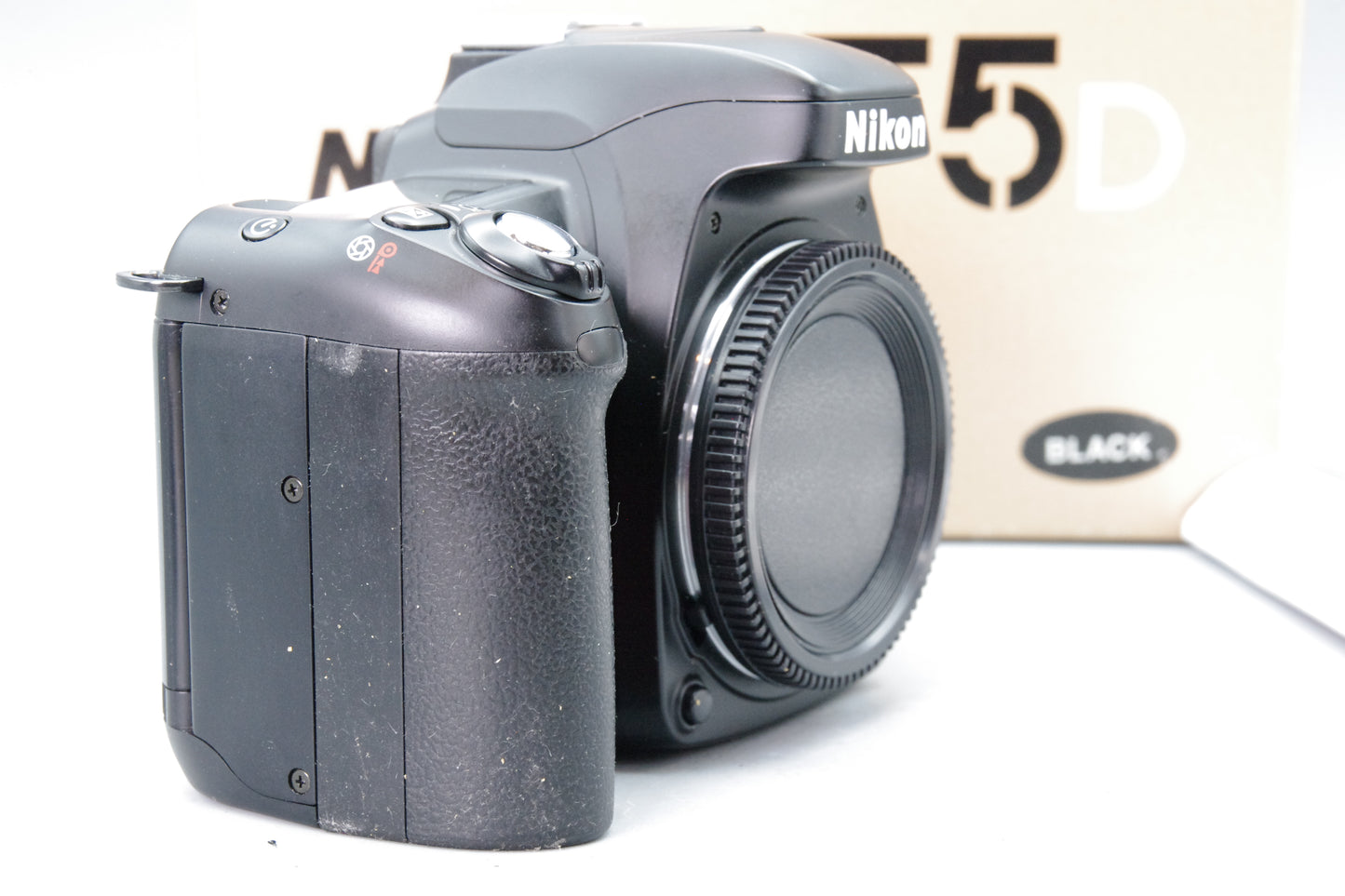 Nikon F75D 35mm Film SLR – Boxed – Near Mint – Classic Lightweight Nikon