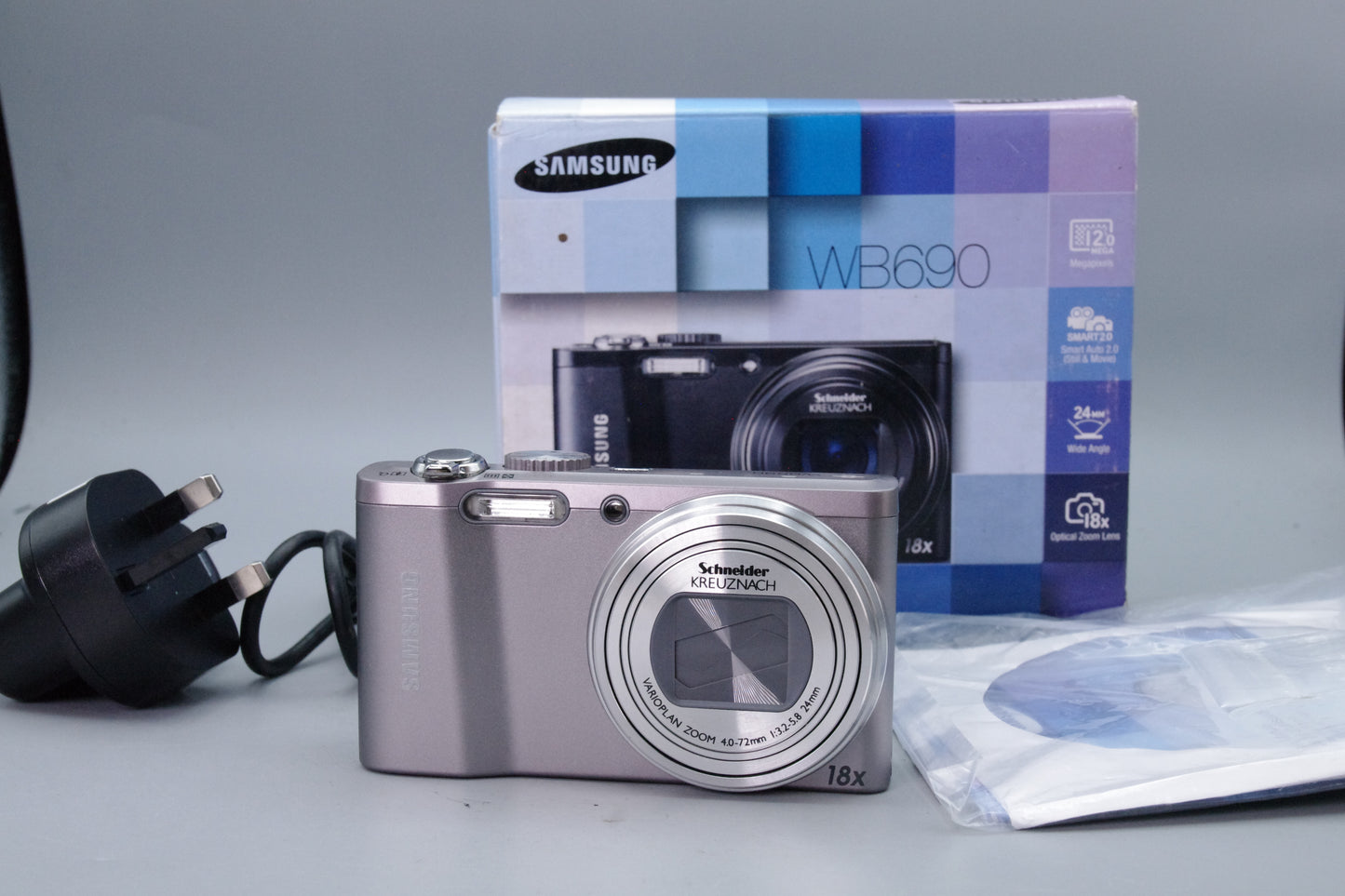 Samsung WB690 12MP Smart Camera – Boxed – Excellent Condition – Black