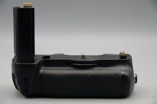 Pentax D‑BG5 Battery Grip for Pentax K‑3 – Tested Working – Very Good