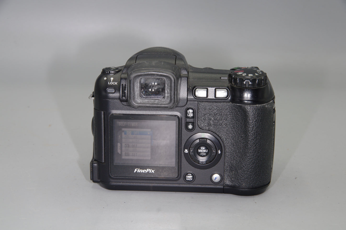 Fujifilm FinePix S5600 5.1MP Digital Camera 10x Zoom AA Battery Powered