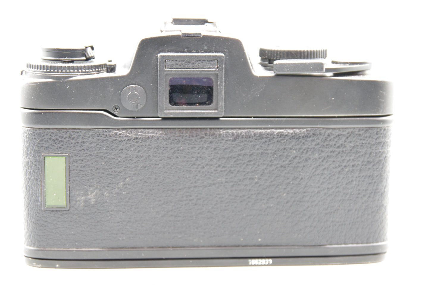Leica R4 35mm SLR Film Camera Body – Shutter Working – Meter Fault