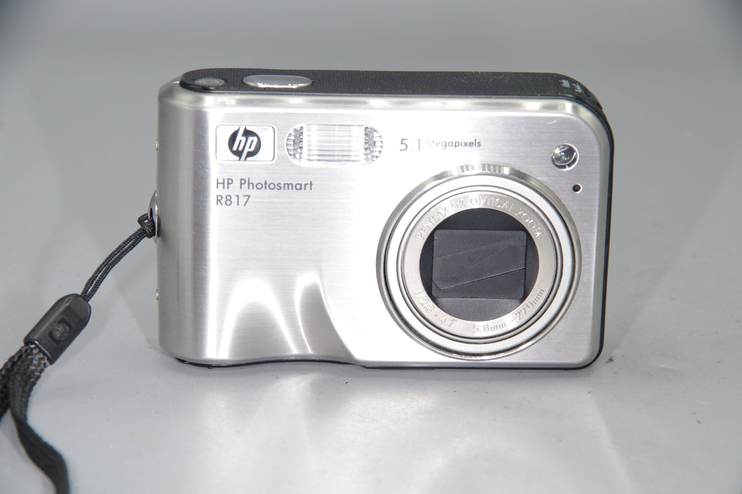 HP Photosmart R817 5.1MP Digital Compact Camera AA  Tested Working