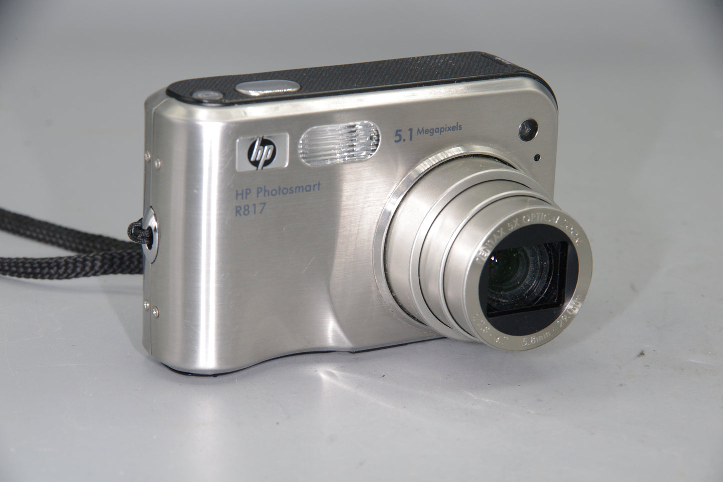 HP Photosmart R817 5.1MP Digital Compact Camera AA  Tested Working