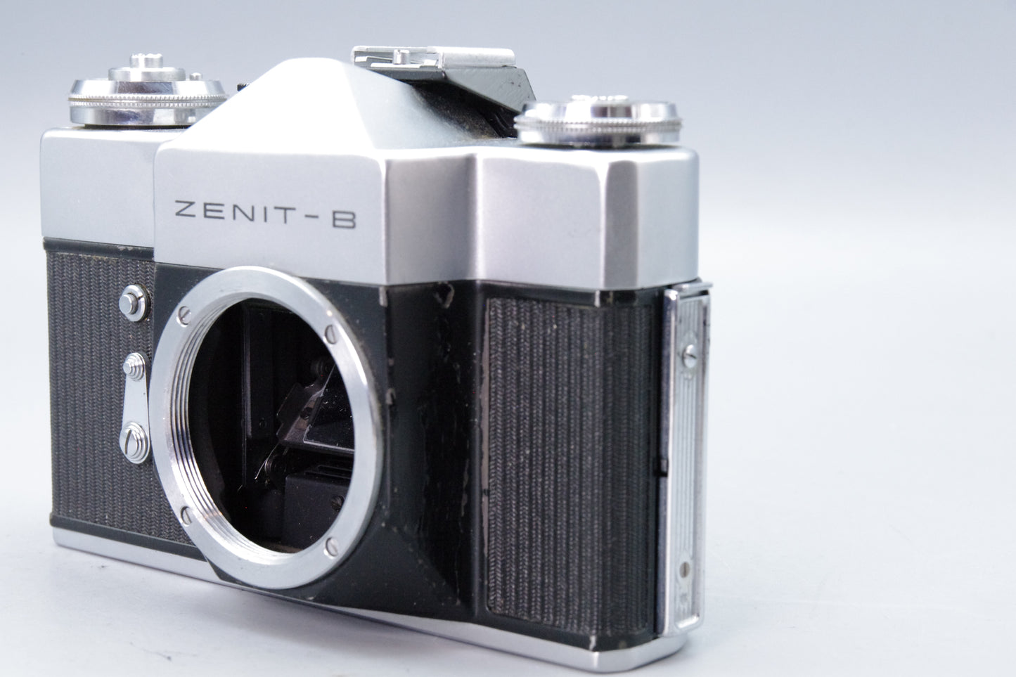 Zenit‑B 35mm SLR Body M42 Mount – Body Only – Very Good Condition