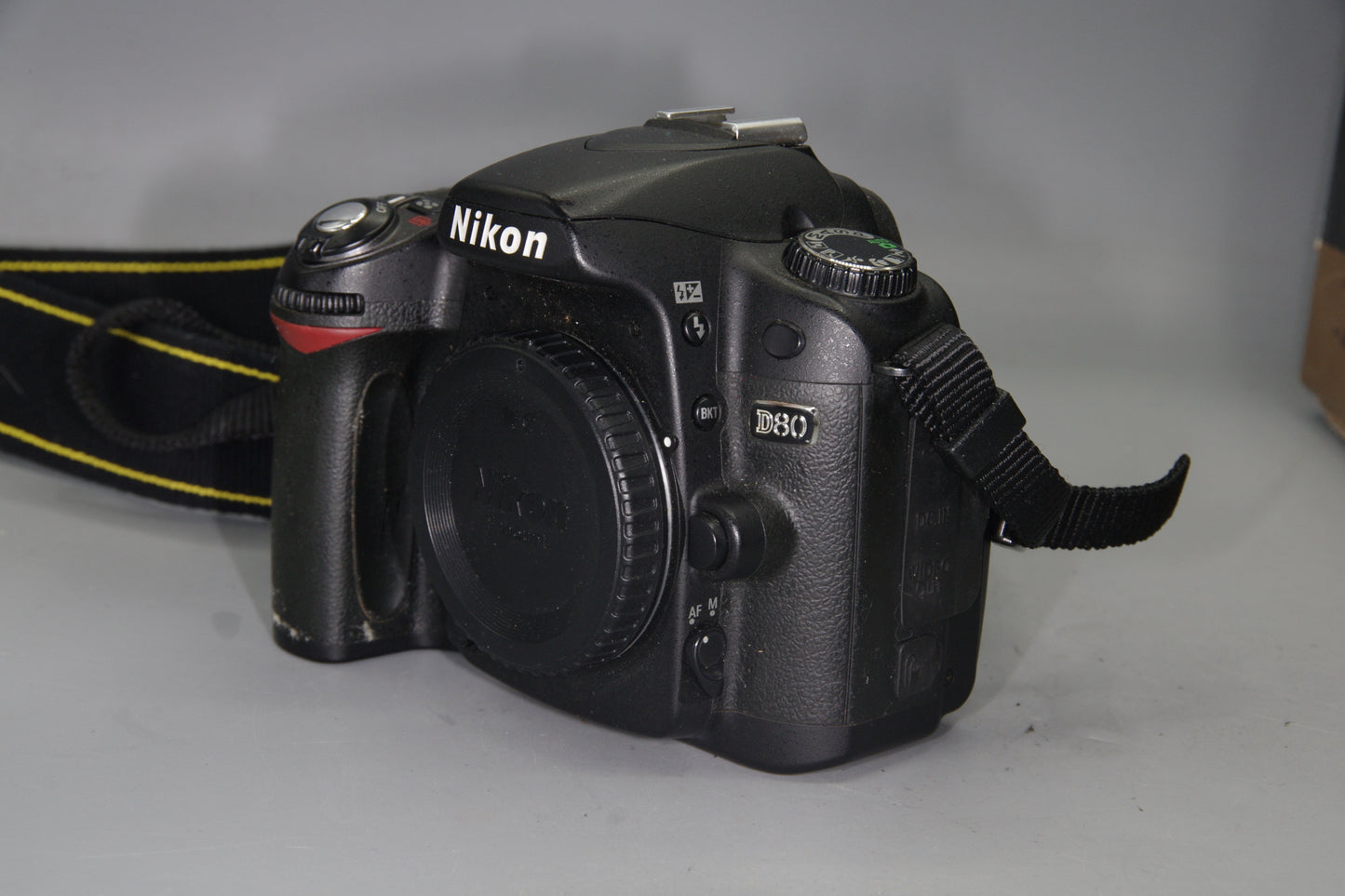 Nikon D80 10.2MP DSLR Camera Boxed Low Shutter Count 13730 Excellent Condition