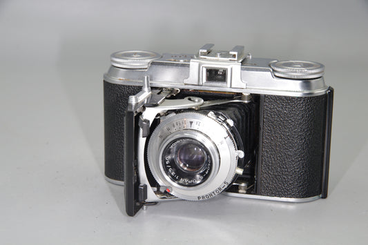 Voigtländer Vito II 35mm Folding Camera – 50mm f/3.5 –sticks below 1/25s