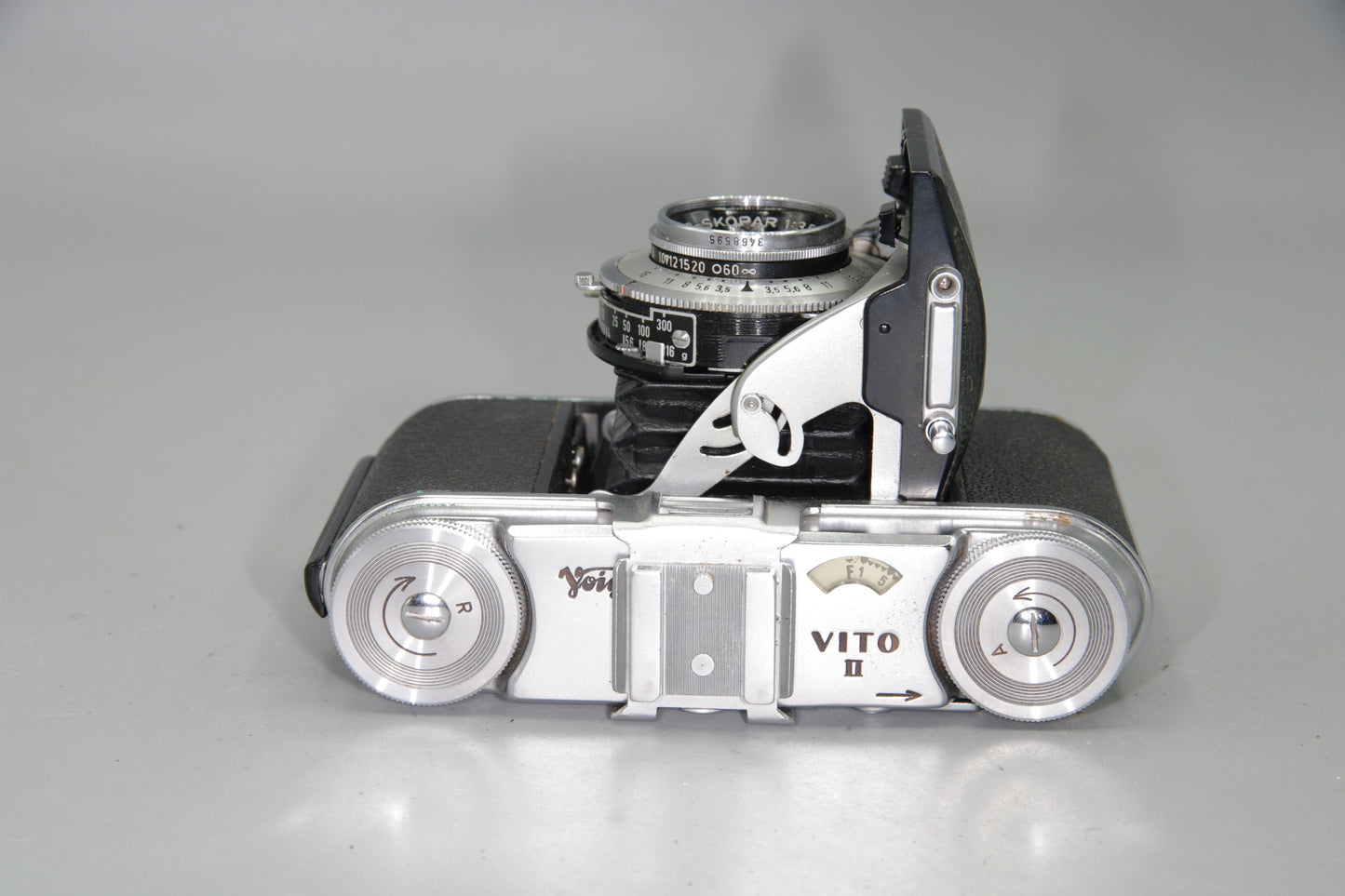 Voigtländer Vito II 35mm Folding Camera – 50mm f/3.5 –sticks below 1/25s