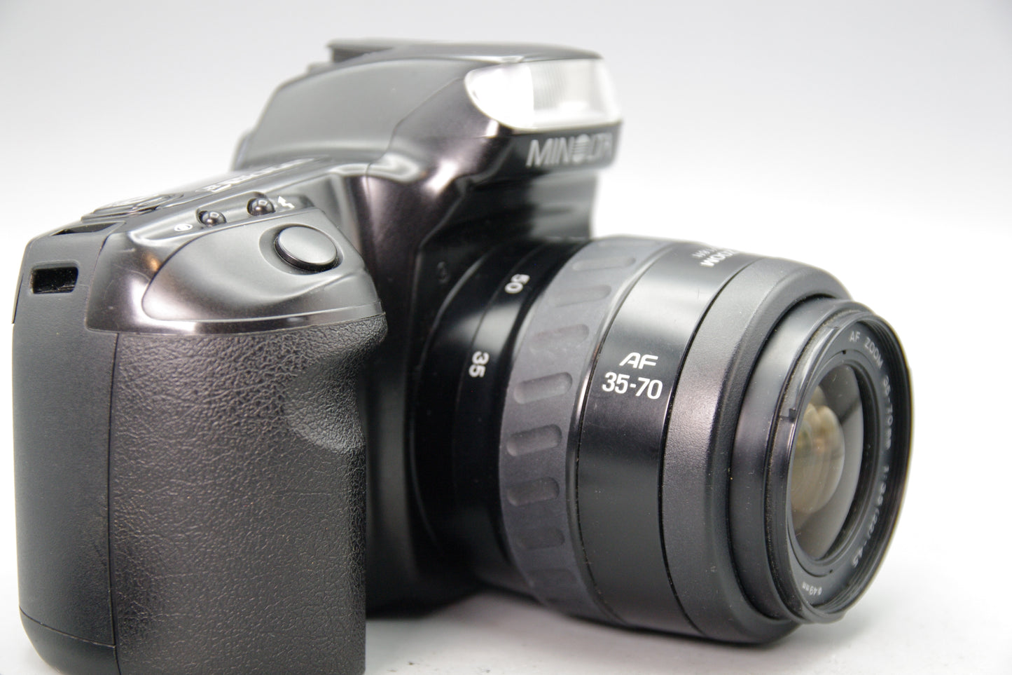 Minolta Dynax 300si 35mm SLR with 35‑70mm AF Lens – Tested – Excellent