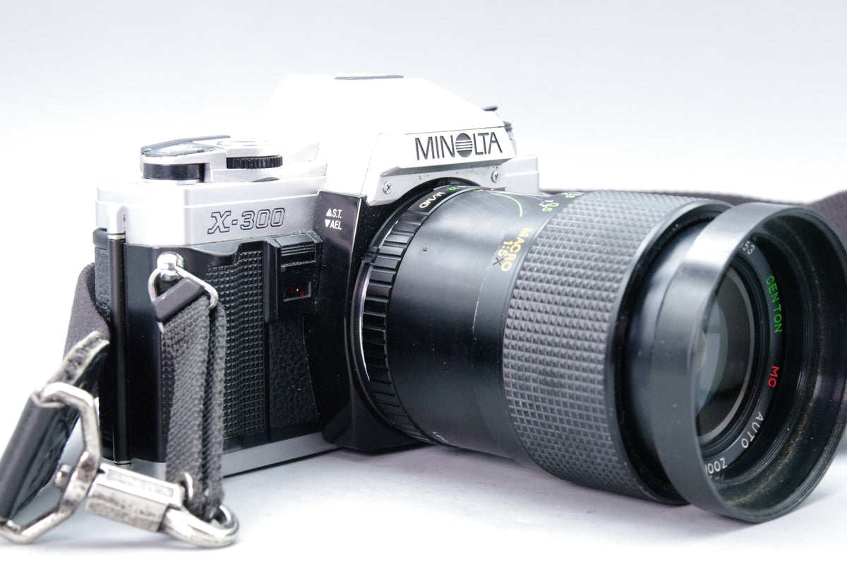 Minolta X‑300 35mm SLR with Centon 28–70mm f/3.5–4.5 Zoom Lens – Excellent