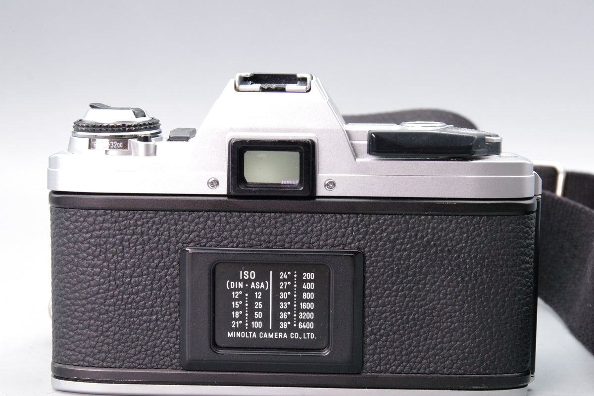 Minolta X‑300 35mm SLR with Centon 28–70mm f/3.5–4.5 Zoom Lens – Excellent